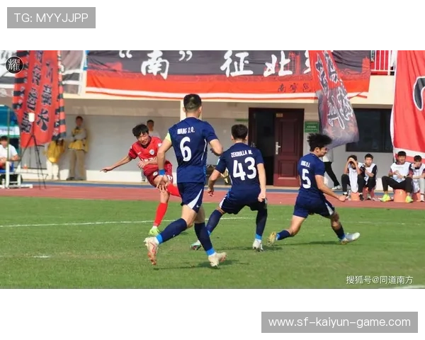 内马尔左路挑球加速突破风采不减——足球场上的传奇风采 内马尔左路挑球加速突破风采不减——足球场上的传奇风采